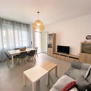 https://bonito-apartamento-en-el-centro-de-roses.catalonia-hotels.com